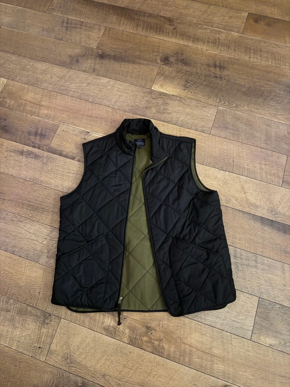 JCrew Men's Quilted Reversible Vest - Black/Olive